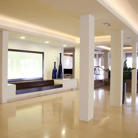 Garbi Park & Aquasplash Hotel