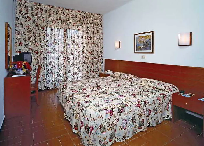 Hotel Garbi Park & Aquasplash