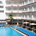 Garbi Park & Aquasplash فندق يوريت دي مار