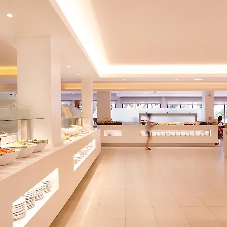 فندق Garbi Park & Aquasplash