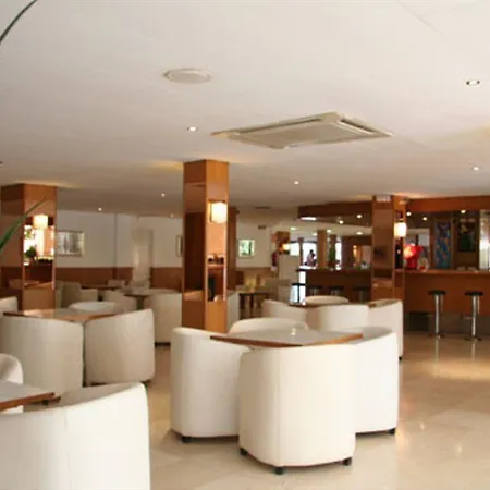 فندق Garbi Park & Aquasplash