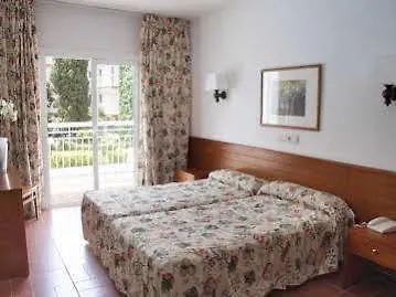 فندق Garbi Park & Aquasplash 4*