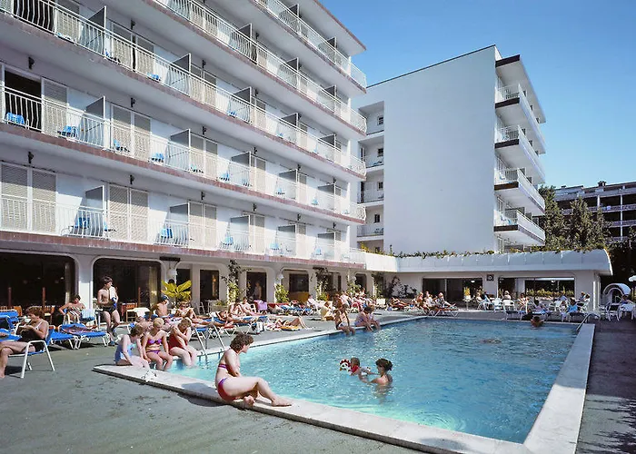 Garbi Park & Aquasplash فندق يوريت دي مار