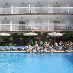 Garbi Park & Aquasplash 4*