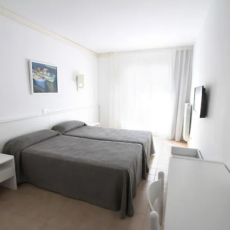 Garbi Park & Aquasplash Hotel