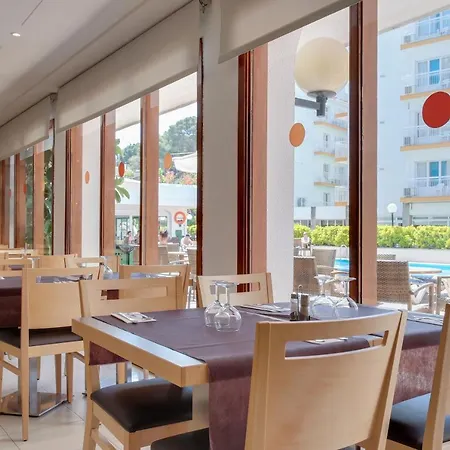 Garbi Park & Aquasplash Hotel 4*