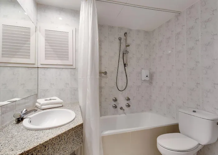 Garbi Park & Aquasplash 4*