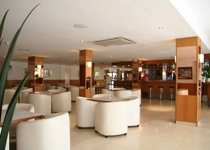 Garbi Park & Aquasplash 酒店 滨海略雷特