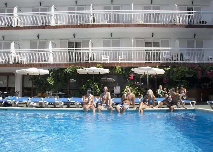 Garbi Park & Aquasplash 4*