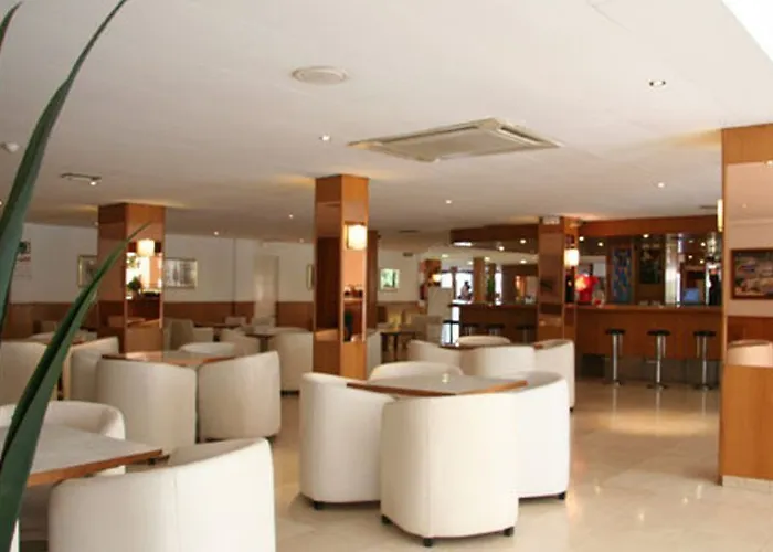 Hotel Garbi Park & Aquasplash